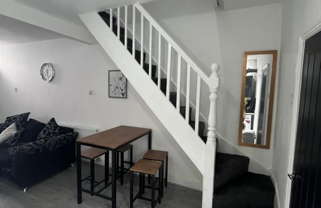 Stefanos 3 Bedroom House Sleeps 10-1